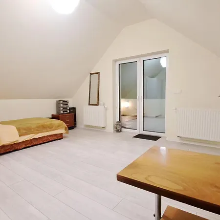 Dom Przy Lawendowej Altanie Apartamento Kosow (Piaseczno)
